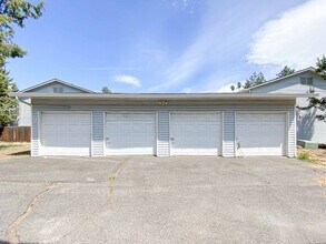 1630 SE Tempest Dr in Bend, OR - Building Photo - Building Photo