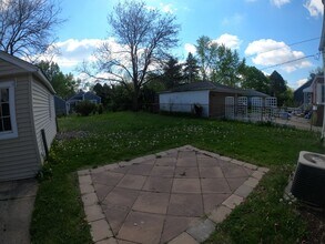 2428 Oakshire Ave in Berkley, MI - Building Photo - Building Photo