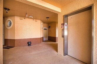 150 L Pavia Blvd, Unit 32 in Venice, FL - Building Photo - Building Photo