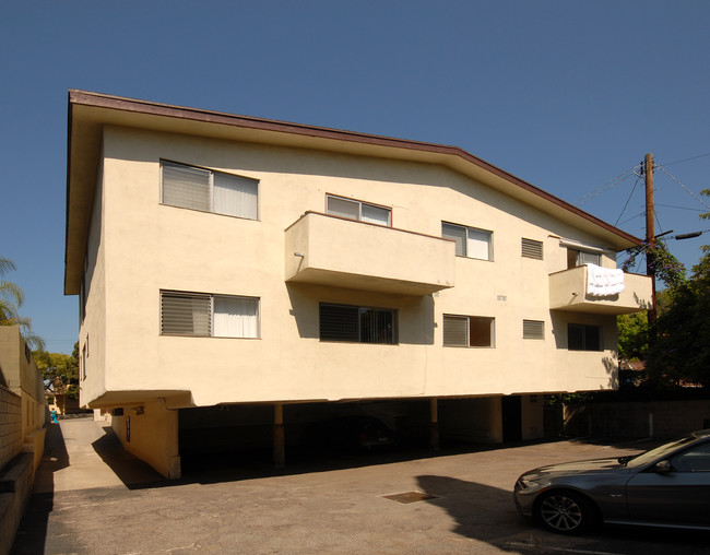 1954 Cheremoya Ave in Los Angeles, CA - Foto de edificio - Building Photo