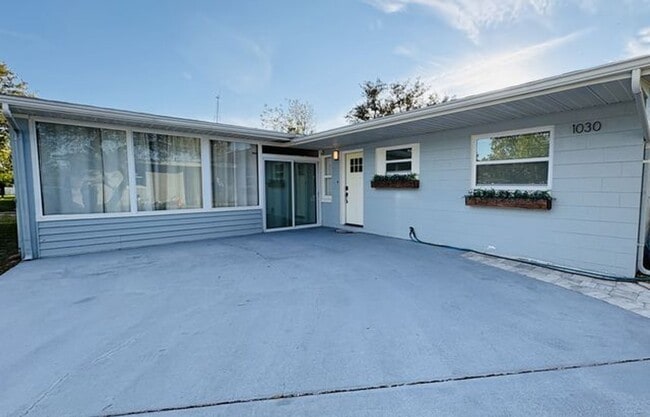 1030 Alice Dr in Daytona Beach, FL - Building Photo - Building Photo