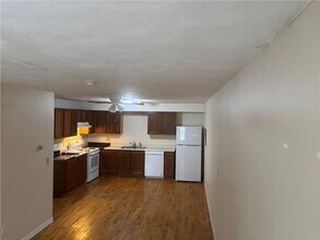 444 Woodward Rd in North Providence, RI - Building Photo - Building Photo