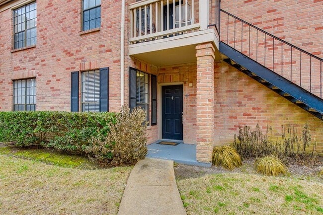 property at 2255 Braeswood Park Dr