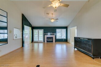 224 Garfield Dr in Henderson, NV - Foto de edificio - Building Photo