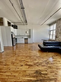 385 Troutman St in Brooklyn, NY - Building Photo - Building Photo