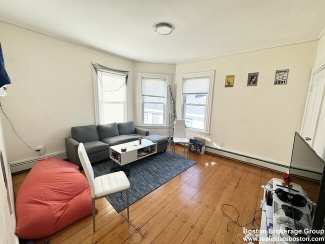 1 Folsom Ave, Unit #3 in Boston, MA - Building Photo - Building Photo