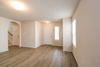 4910 Banyan Tree Trl in Spring, TX - Building Photo - Building Photo
