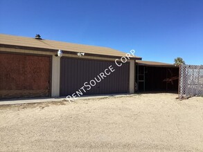 47887 Palo Verde Ln in Newberry Springs, CA - Foto de edificio - Building Photo