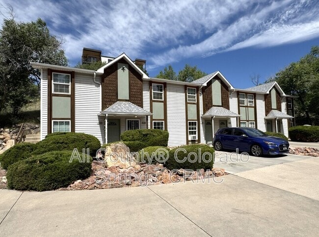 property at 565 W Dale St