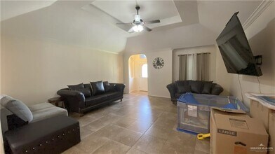 16 Butkus Dr in Edinburg, TX - Building Photo - Building Photo
