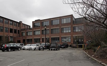 950 Dorchester Ave in Dorchester, MA - Foto de edificio - Building Photo