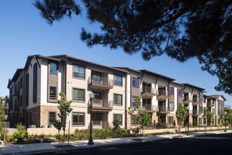 1101 N Fair Oaks Ave in Sunnyvale, CA - Building Photo - Building Photo