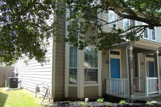 23855 Pebworth Pl in Spring, TX - Foto de edificio - Building Photo