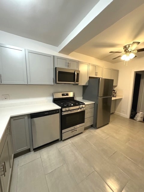 1070 W Thorndale Ave in Chicago, IL - Building Photo - Building Photo