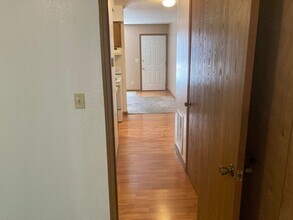 852 State Rte D in Osage Beach, MO - Building Photo - Building Photo
