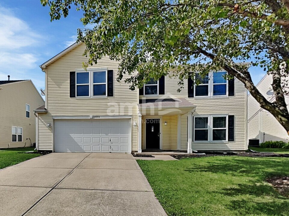 10350 Lee Stewart Ln in Fishers, IN - Foto de edificio