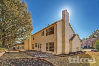 5910 Haterleigh Dr in Alpharetta, GA - Foto de edificio - Building Photo