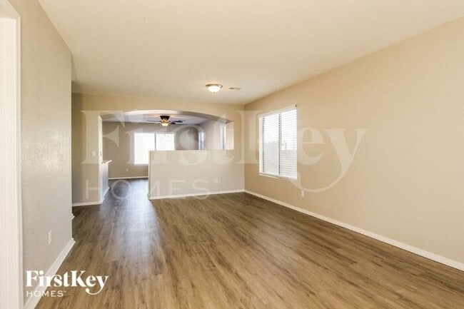 15890 W Cottonwood St in Surprise, AZ - Building Photo - Building Photo