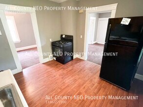 9801 Raymond Ave in Cleveland, OH - Building Photo - Building Photo