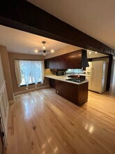 18320 Dickerson Ln in Gladstone, OR - Building Photo - Building Photo