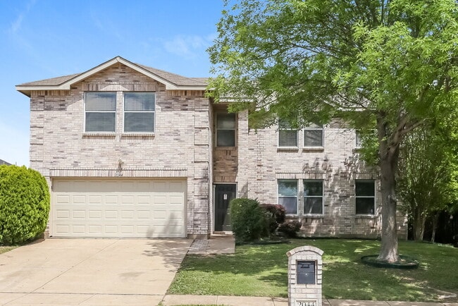 property at 2044 W Grove Ln