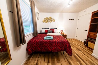 2405 45th St in Parkersburg, WV - Foto de edificio - Building Photo