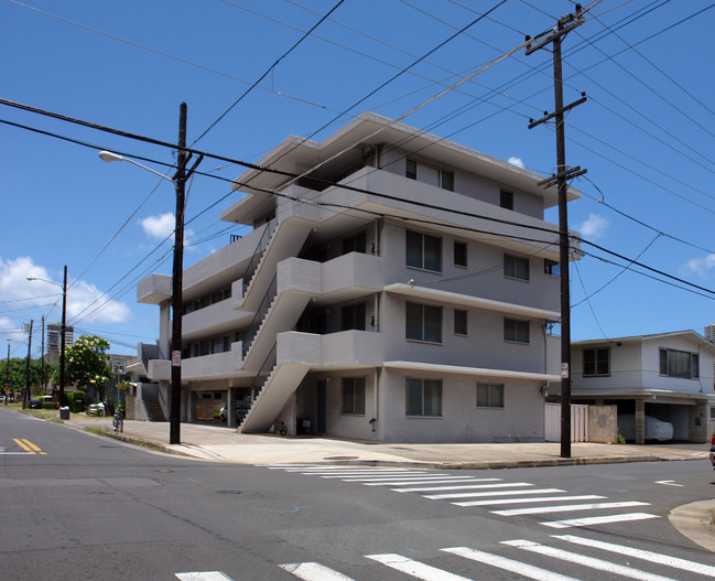 Waiola Apartments in Honolulu, HI - Building Photo - Building Photo