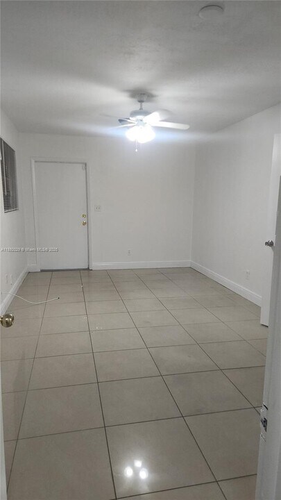 2730 NW 15th Ct in Fort Lauderdale, FL - Building Photo