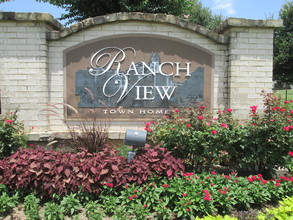 Ranch View Townhomes in Greenville, TX - Foto de edificio - Building Photo