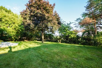 3619 Bernay Dr in Northbrook, IL - Building Photo - Building Photo