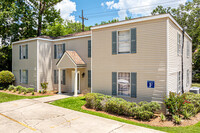 Woodland Trace Apartments in Mandeville, LA - Building Photo - Building Photo