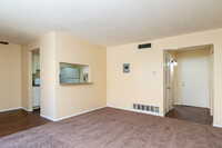 Vista Ventana Apartments in El Paso, TX - Building Photo - Interior Photo