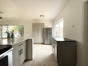 1315 NE 116th St-Unit -0 in Miami, FL - Foto de edificio - Building Photo