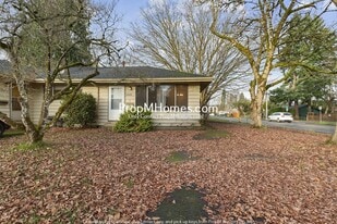 12025 SW 12th St in Beaverton, OR - Building Photo