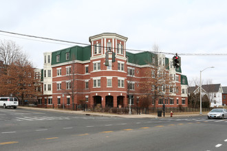 2185 Main St in Hartford, CT - Building Photo - Building Photo