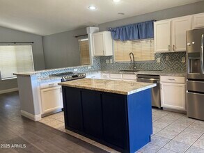 2307 E Winchester Pl in Chandler, AZ - Building Photo - Building Photo
