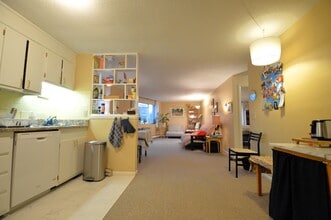 50 Green St, Unit 361 in Brookline, MA - Building Photo - Building Photo