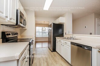 2228 Crescent Valley Ln in Nashville, TN - Foto de edificio - Building Photo