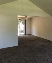 741 Summer Glen Dr in Medford, OR - Building Photo - Building Photo