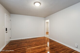 2311 S 37th St in Louisville, KY - Foto de edificio - Building Photo