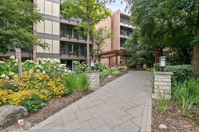 property at 5900 Oakwood Dr