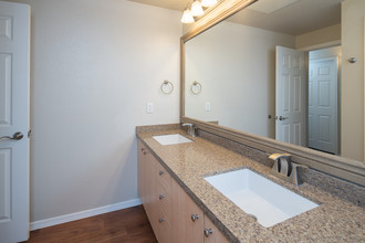 Sage Stone at Arrowhead Apartments in Glendale, AZ - Building Photo - Building Photo