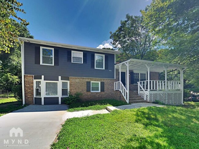 property at 1836 Hillsway SW