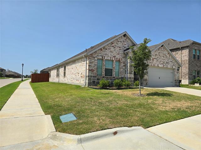 2101 Sun Star Dr in Haslet, TX - Building Photo - Building Photo