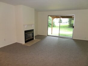 13821 SE Allen Rd. in Bellevue, WA - Building Photo - Building Photo