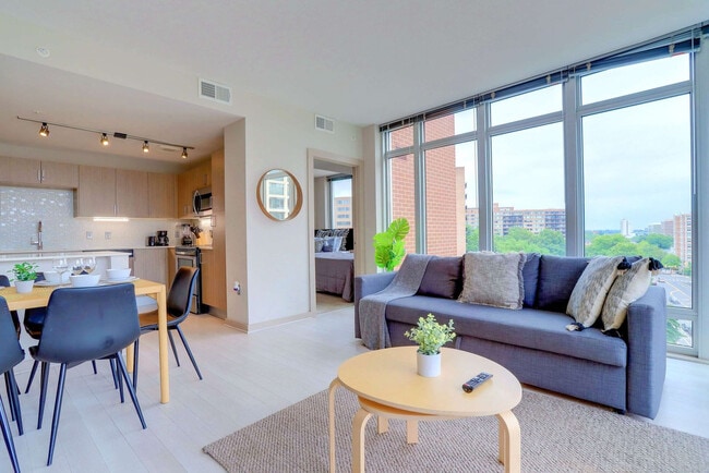 22202 18th St S in Arlington, VA - Foto de edificio - Building Photo