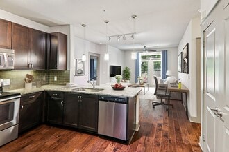 Elizabeth Station in Charlotte, NC - Building Photo - Building Photo