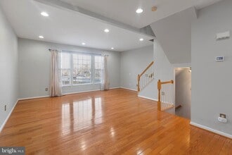 13503 Bannacker Pl in Herndon, VA - Building Photo - Building Photo