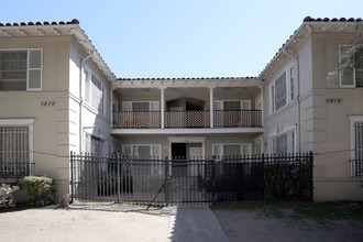 1810 Westmoreland Ave in Los Angeles, CA - Building Photo - Building Photo