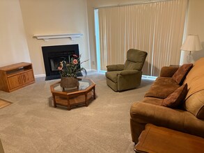 801 Moultrie Ct in Greensboro, NC - Building Photo - Building Photo
